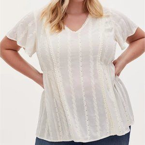 TORRID IVORY EYELLET EMBROIDERD SHIRT 4
